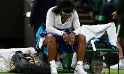 Serena Williams lors de sa défaite au premier tour de Wimbledon contre la Française Harmony Tan le 28 juin 2022