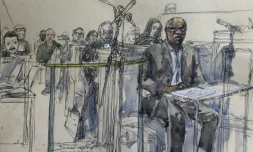 Croquis d'audience de l'ancien médecin Sosthène Munyemana (d) lors de son procès pour son éventuelle implication dans le génocide au Rwanda en 1994, le 14 novembre 2023 devant la cour d'assises de Paris