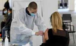   Attention aux affirmations trompeuses d'une députée européenne sur la vaccination anti-Covid