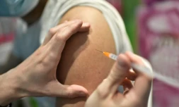   Attention à ces articles qui affirment que "les personnes vaccinées sont dangereuses et doivent être isolées des non-vaccinées"