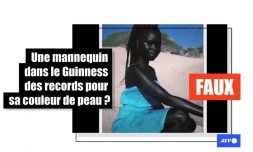   Non, cette mannequin n'est pas entrée au Guinness des Records pour sa couleur de peau très sombre