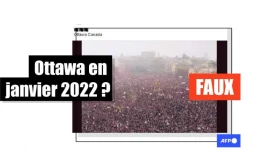 Attention, cette photo montre Moscou en 1991 et non Ottawa en 2022