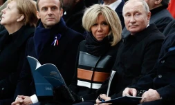   Non, Vladimir Poutine n'a pas ignoré la poignée de main d'Emmanuel Macron