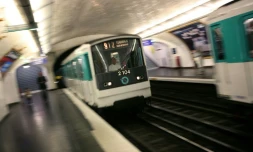 Le trafic a repris sur la ligne 1 du métro parisien, à l'arrêt à cause d'un problème technique 