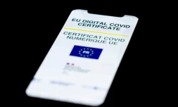   La prolongation du certificat Covid européen ne prévoit pas de "supprimer les libertés" et imposer une "vaccination forcée"