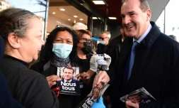   Non, Jean Castex n'a pas été "surpris en train de faire campagne illégalement" pour Emmanuel Macron