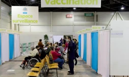   Une "augmentation historique" de "1788%" des troubles menstruels et de "732%" des AVC dus aux vaccins anti-Covid ? Ces calculs sont trompeurs