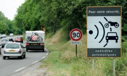   Non, les panneaux annonçant la présence de radars ne vont pas être supprimés