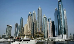 Un yacht dans la marina de Dubaï, le 6 août 2025 aux Emirats arabes unis