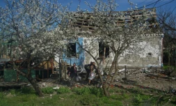 Une maison détruite à Marioupol, le 29 avril 2022 en Ukraine