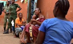 Une mère incarcérée avec son bébé à la Maison d'Arrêt et de Correction de Ouagadougou (Maco), le 1er novembre 2018