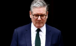 le Premier ministre britannique Keir Starmer le 6 août 2024 devant le 10 Downing Street à Londres