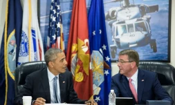 Le président américain Barack Obama et le secrétaire d'Etat à la Défense Ashton Carter, au Pentagone à Washington le 4 août 2016