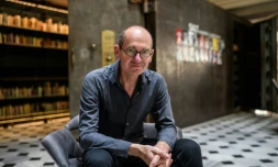 Vasif Kortun, directeur de SALT, un important centre privé d'art, lors d'une interview à l'AFP le 1er août 2016 à Istanbul