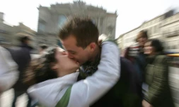 Un couple d'amoureux le jour de la Saint-Valentin