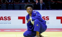 Audrey Tcheuméo récupère de sa finale en -78 kg aux Mondiaux de judo de Doha, le 12 mai 2023