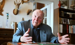 L'ancien secrétaire général de la CGT, Georges Séguy à son domicile à Vieilles-Maisons-sur-Joudry le 7 avril 2008