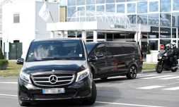 Neymar quitte l'aéroport du Bourget, le 4 août 2017