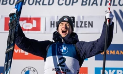 Le Français Eric Perrot, vainqueur de la poursuite de Hochfilzen (Autriche), le 13 décembre 2025