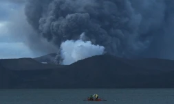 Eruption du volcan Taakn ke 14 janvier 2020 au sud de Manille, aux Philippines