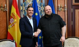 Le Premier ministre espagnol Pedro Sanchez (G) avec le président du Parlement ukrainien Ruslan Stefanchuk à Kiev, le 1er juillet 2023  