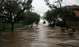 Inondations à Porto Alegre, dans l'Etat du Rio Grande do Sul, le 13 mai 2024 au Brésil