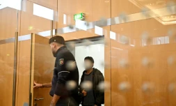 Issa Al Hasan arrive au tribunal de Düsseldorf le 10 septembre 2025, jour de sa condamnation à la perpétuité pour l’attaque au couteau qui a fait trois morts à Solingen en août 2024