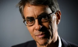 Kenneth Roth, directeur de l'organisation internationale de défense des droits de l'Homme Human Rights Watch, au cours d'un entretien avec les médias le 16 janvier 2018 à Paris