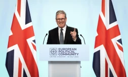 Le Premier ministre britannique Keir Starmer lors d'une conférence de presse à l'occasion de la réunion de la Communauté politique européenne, au palais de Blenheim, au nord-ouest de Londres, le 18 juillet 2024
