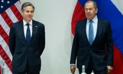 Les chefs de la diplomatie américaine et russe Antony Blinken et Sergueï Lavrov à Reykjavik, en Islande, le 19 mai 2021
