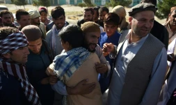 Un prisonnier taliban aprÚs sa libération de la prison de Bagram à environ 50 km au nord de Kaboul, le 26 mai 2020