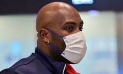 Le judoka français Teddy Riner arrive à l'aéroport de Tokyo le 26 juillet 2021