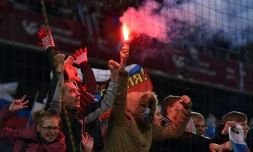 Les supporters russes lors du match contre le Monténégro en qualifications à l'Euro-2016, le 12 octobre 2015 à Moscou