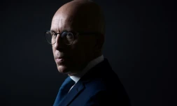 Le prĂ©sident exclu des RĂ©publicains Ăric Ciotti a assurĂ© qu'il serait "dans son bureau dans quelques instants" malgrĂ© son exclusion la veille par le bureau politique.