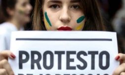 Une manifestante proteste contre le président brésilien Michel Temer à Sao Paulo, le 4 septembre 2016