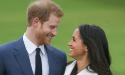 Le prince Harry et l'actrice américaine Meghan Markle à Kensington Palace, à Londres, le 27 novembre 2017