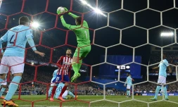 Arrêt du gardien du PSV Eindhoven Jeroen Zoet face à l'Atletico, le 15 mars 2016 à Madrid