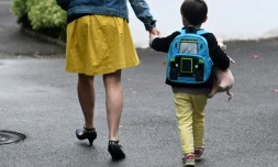Plus de 300.000 mineurs font l'objet d'au moins une mesure de protection de l'enfance, une grosse moitié étant placée en foyer ou famille d'accueil, les autres suivis à domicile