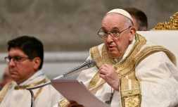 Le pape François lors de la Vigile pascale à la basilique Saint-Pierre, le 8 avril 2023 au Vatican