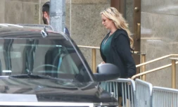 Stormy Daniels, Ă la sortie du tribunal de Manhattan, Ă New York, le 9 mai 2024