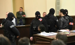 Salah Abdeslam (au centre, assis, le visage flouté) lors de sa comparution devant le tribunal de Bruxelles le 5 février 2018.