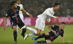 L'attaquant du Real Madrid stoppé par les Parisiens Marco Verratti et Thiago Silva en Ligue des champions, le 21 octobre 2015 au Parc des Princes