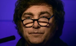 Le président argentin Javier Milei s'exprime après les élections législatives de mi-mandat à La Plata, dans la province de Buenos Aires, le 7 septembre 2025
