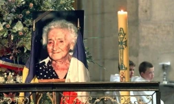 Messe à la mémoire de la doyenne de l'humanité, Jeanne Calment, le 7 août 1997 à Arles, au lendemain de son inhumation