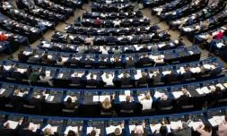Les eurodéputés votent mercredi le règlement sur les retours des migrants déboutés du droit d'asile, un volet controversé de la politique migratoire européenne