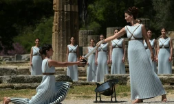 Cérémonie de l'allumage de la flamme olympique au Temple d'Hera à Olympie, le 21 avril 2016 