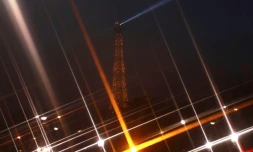 Les faisceaux de la Tour Eiffel, qui illuminent Paris depuis 1999, resteront éteints jusqu'au 10 octobre pour "rénovation"
