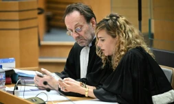 Alexandre Martin (G) and Emmanuelle Franck (D), avocats de Cédric Jubillar, à Albi, le 13 octobre 2025