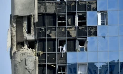 Un bùtiment administratif endommagé le 2 août 2023 aprÚs une attaque de drones russes à Kiev