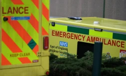 Une collision vendredi de deux trains de passagers près de Bedford, au nord de Londres, a fait un mort et des dizaines de blessés dont 11 "très grièvement", selon les services de secours qui ont dépêché d'importants moyens